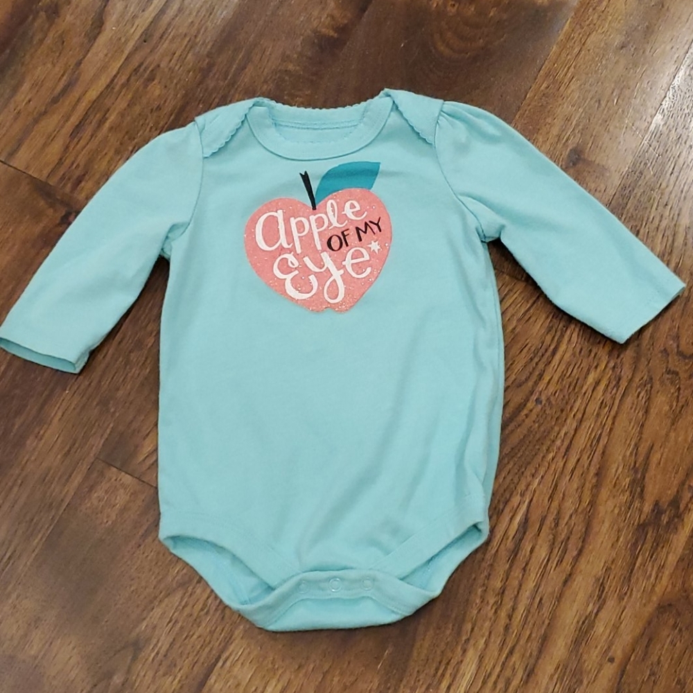 Girls long sleeve apple graphic onesie size NB